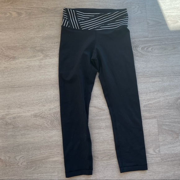 Lululemon 21” reversible leggings - Picture 2 of 5